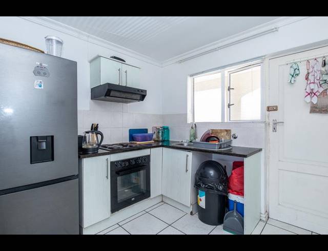 3 BEDROOM APARTMENT FOR SALE IN MUIZENBERG